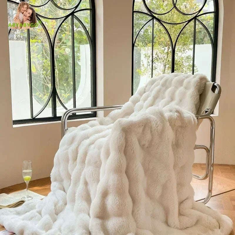 Luxury Faux Fur Blanket Home Bed Linen Bubble Fleece Knee Blanket Bed Plaid Plush Sofa Blankets for Winter Bedspread on The Bed